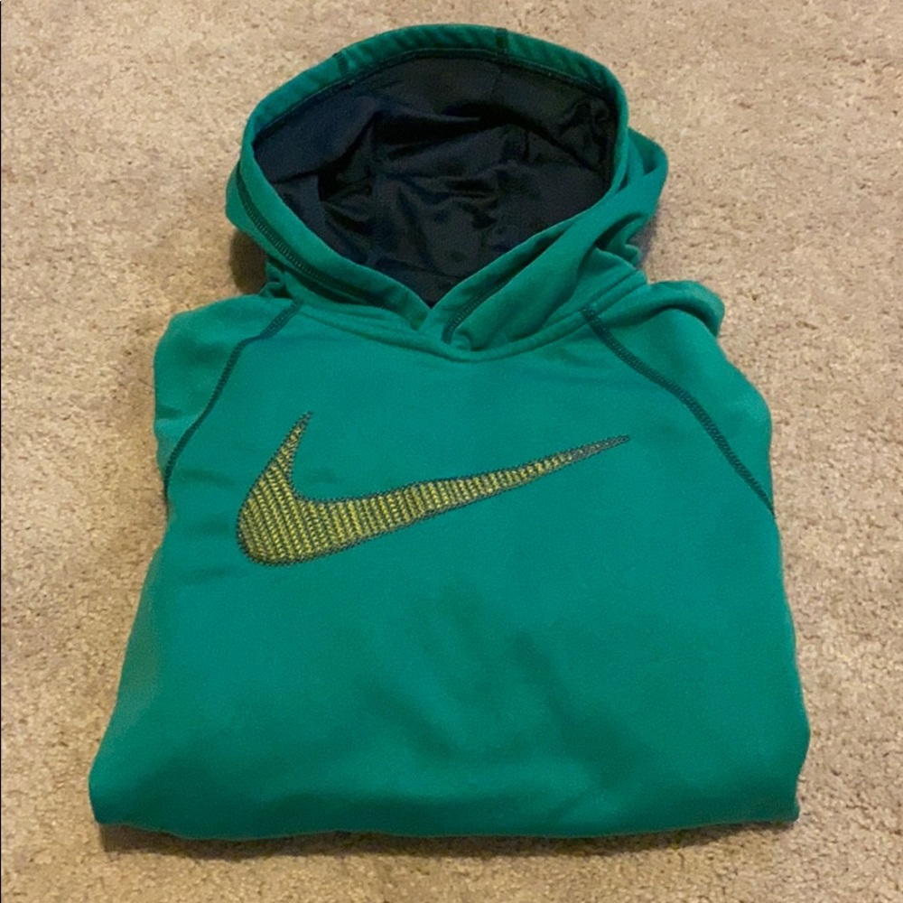 Women’s Nike Therma fit Hopdie
